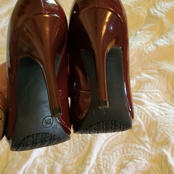 Merona 3" cabernet heels - Picture 3 of 3